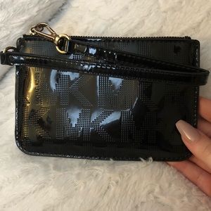 Michael Kors Wristlet 🌼